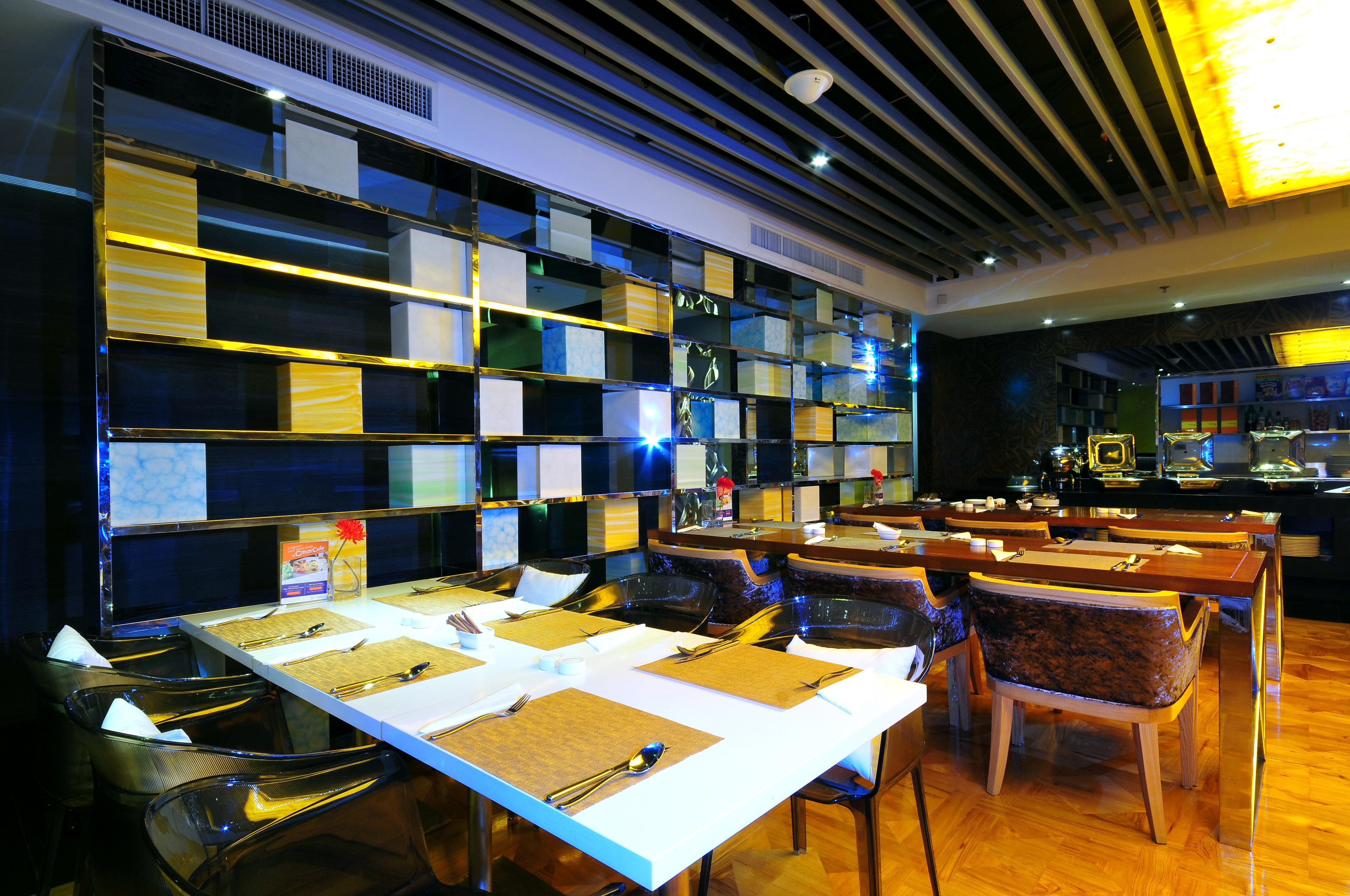 康帕斯酒店集团素坤逸13巷娜娜柑橘酒店 曼谷 外观 照片
