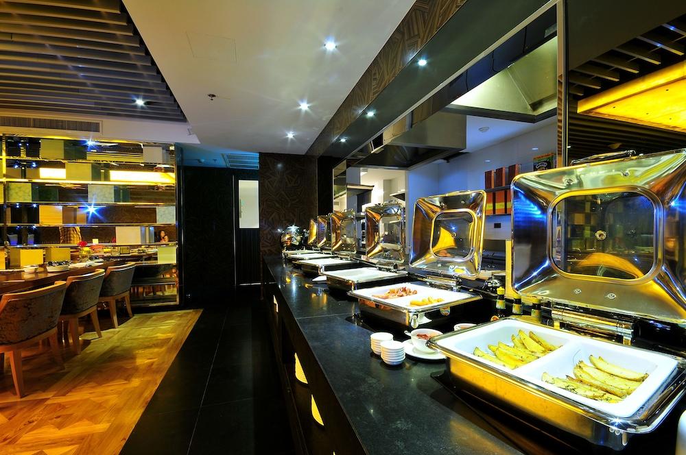 康帕斯酒店集团素坤逸13巷娜娜柑橘酒店 曼谷 外观 照片